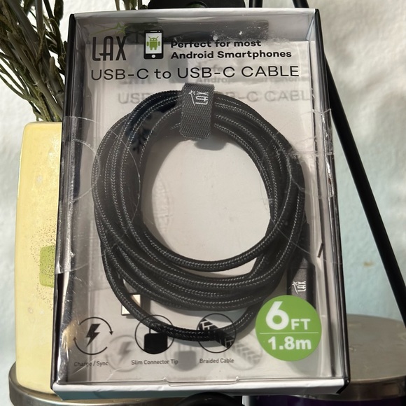USB -C to USB-C Cable ( Perfect for most Android Smartphones). Un-used, No tag. - Picture 1 of 4